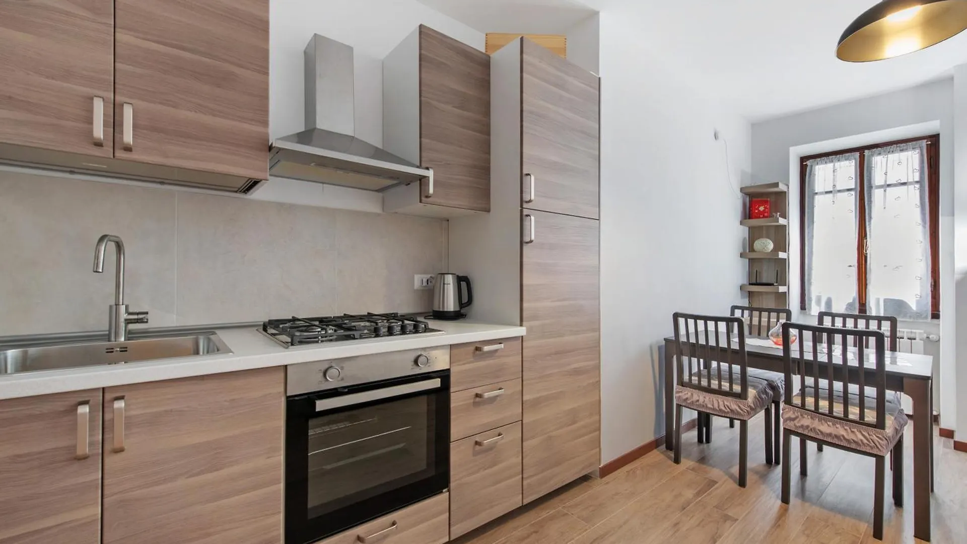 Appartement Madernina In The Heart Of Town à Toscolano Maderno
